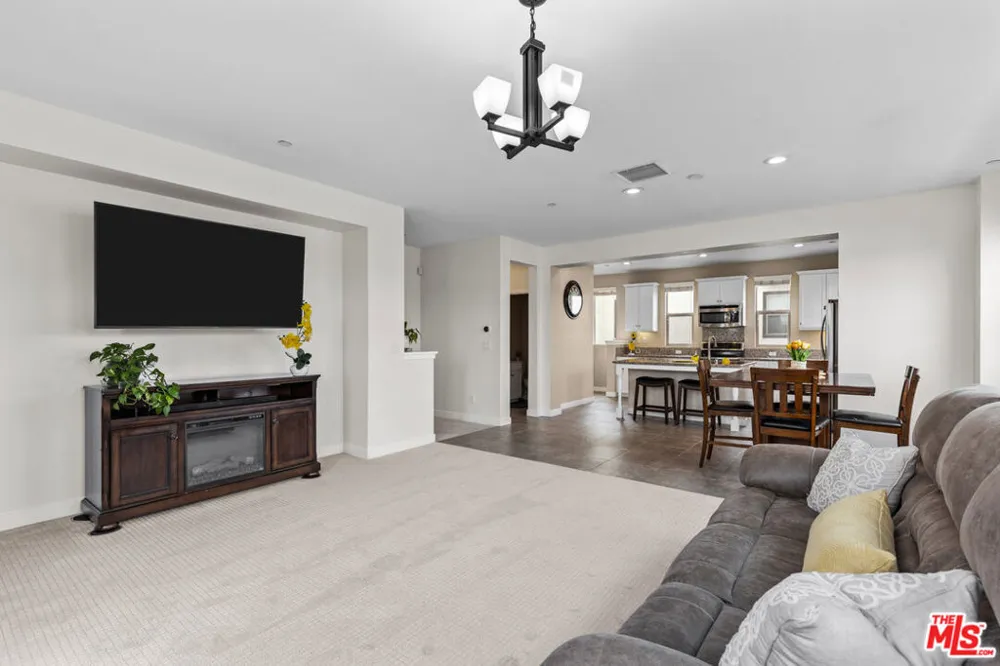 15812 Santa Ana Avenue #1 Bellflower, CA 90706