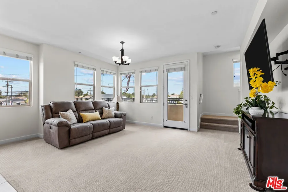 15812 Santa Ana Avenue #1 Bellflower, CA 90706