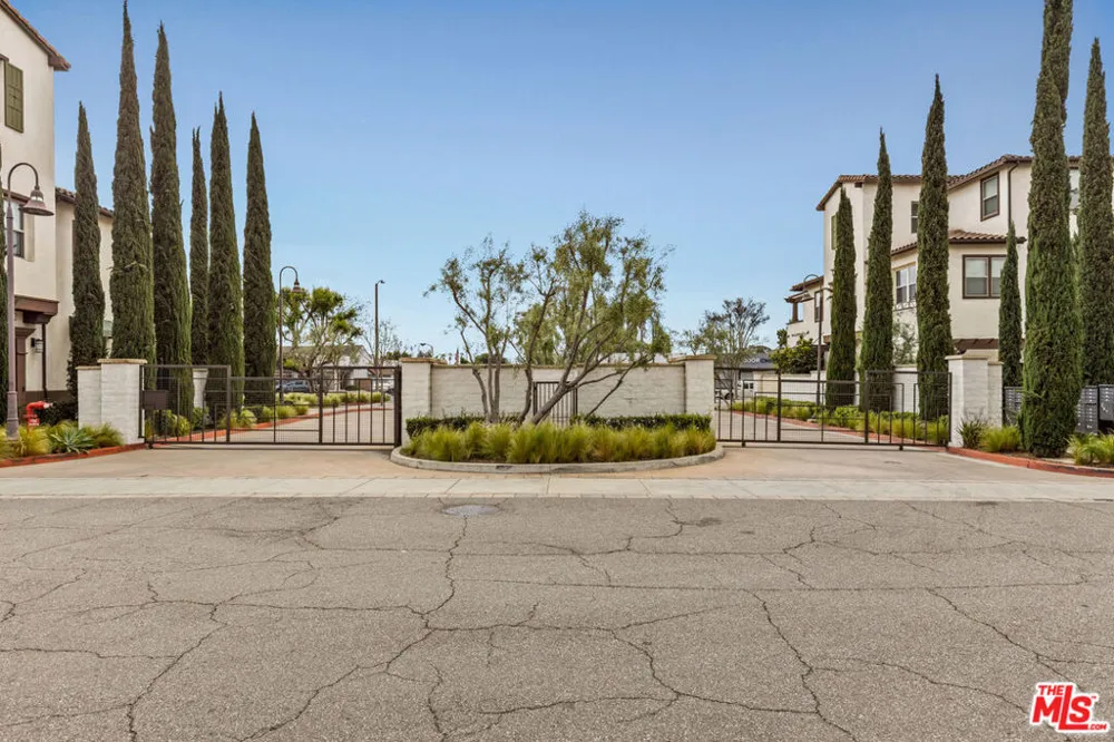 15812 Santa Ana Avenue #1 Bellflower, CA 90706