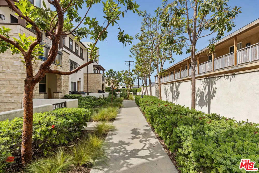 15812 Santa Ana Avenue #1 Bellflower, CA 90706