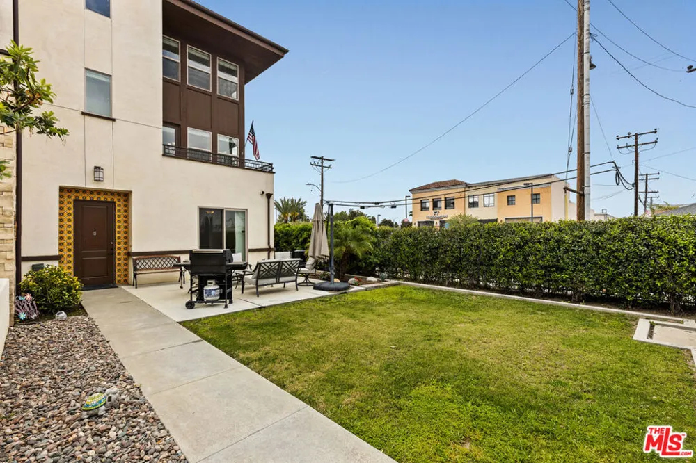 15812 Santa Ana Avenue #1 Bellflower, CA 90706