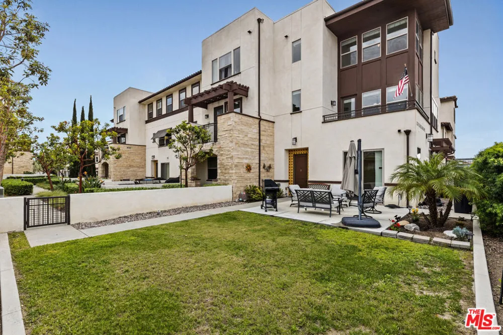 15812 Santa Ana Avenue #1 Bellflower, CA 90706