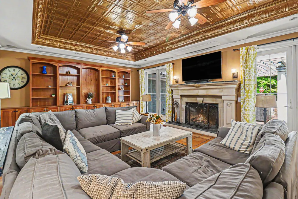 5389 Ridge Road Pentwater, MI 49449