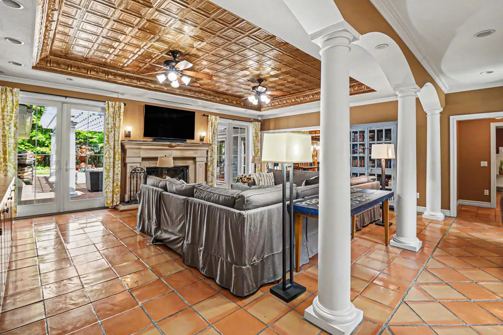 5389 Ridge Road Pentwater, MI 49449