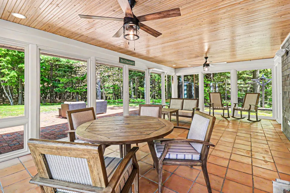 5389 Ridge Road Pentwater, MI 49449