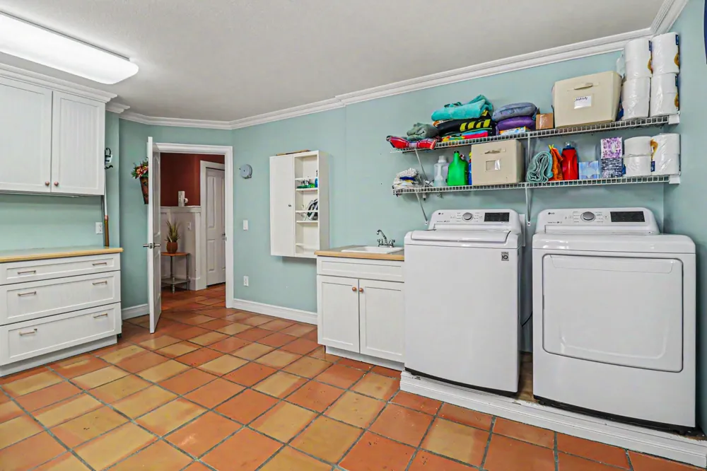 5389 Ridge Road Pentwater, MI 49449