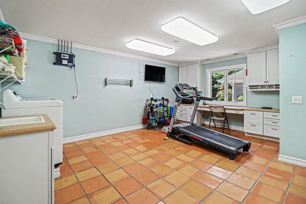 5389 Ridge Road Pentwater, MI 49449