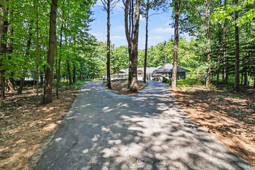 5389 Ridge Road Pentwater, MI 49449