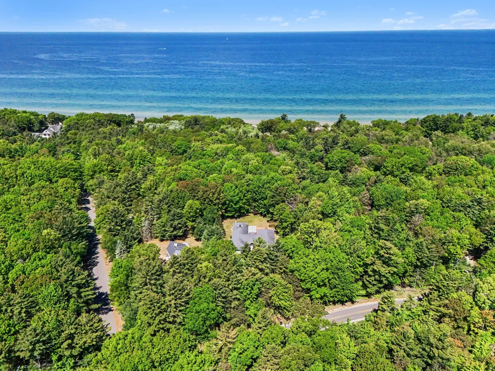 5389 Ridge Road Pentwater, MI 49449