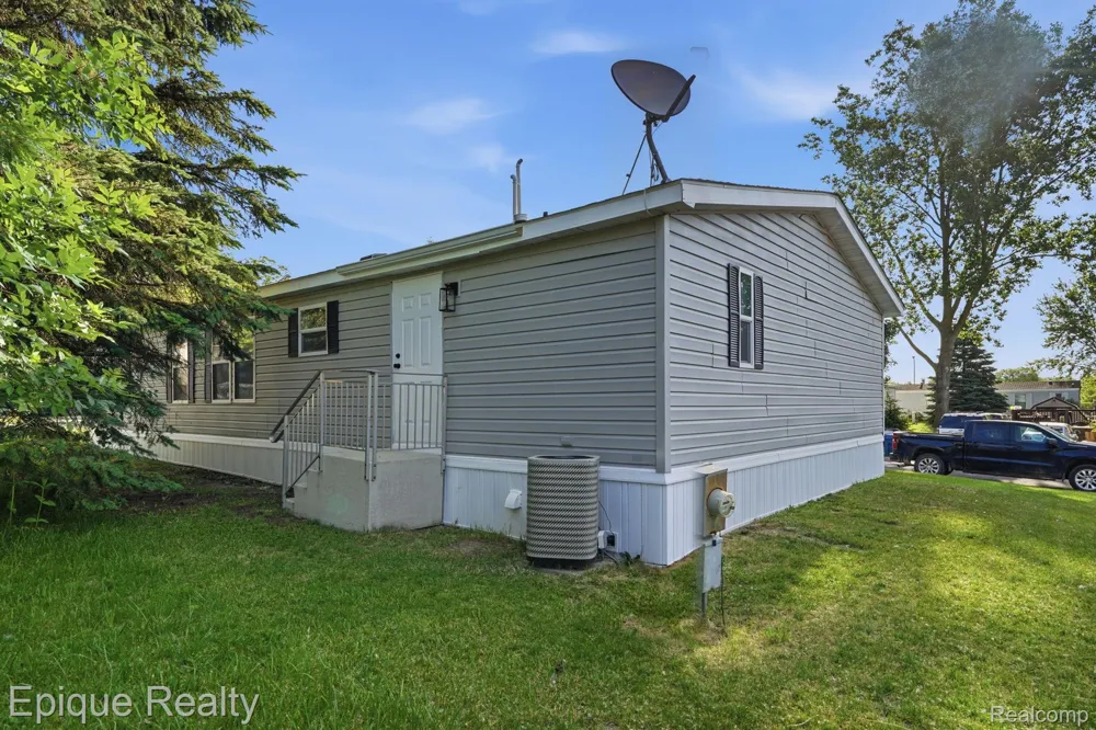 1908 Abels Street Milford Charter Township, MI 48381