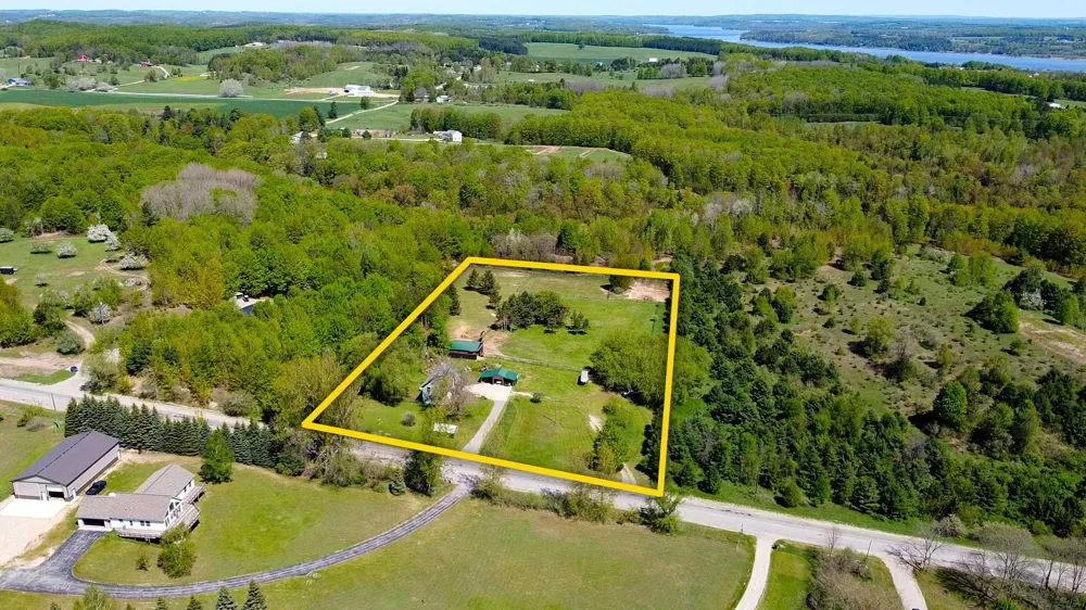 8807 Rogers Road South Arm Township, MI 49727