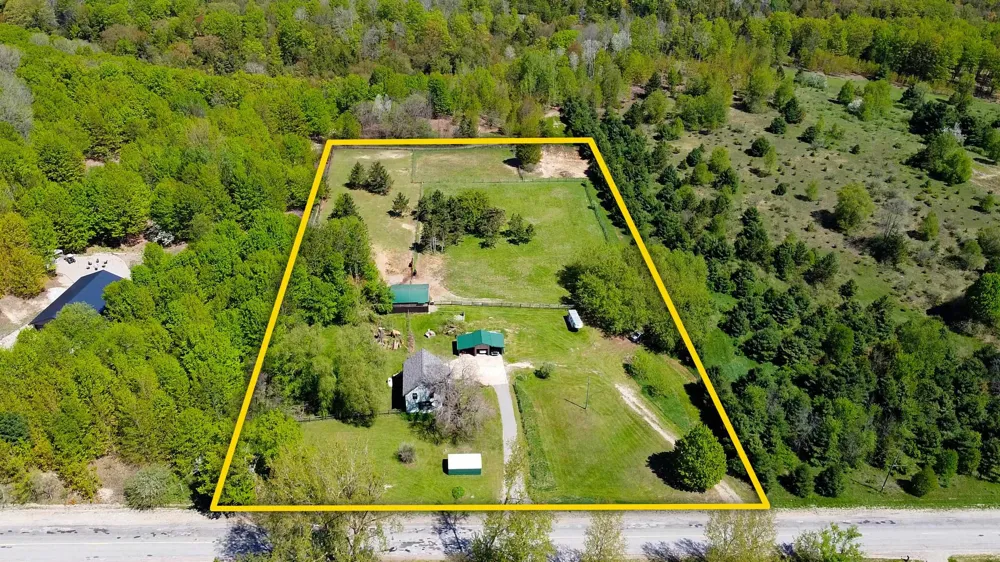 8807 Rogers Road South Arm Township, MI 49727