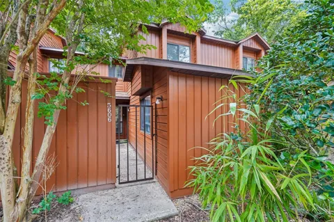 5606 SW 8TH PLACE