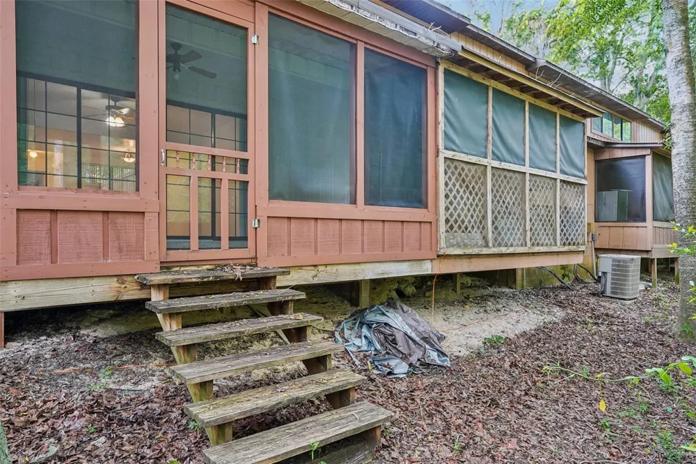 5606 SW 8TH PLACE Gainesville, FL 32607