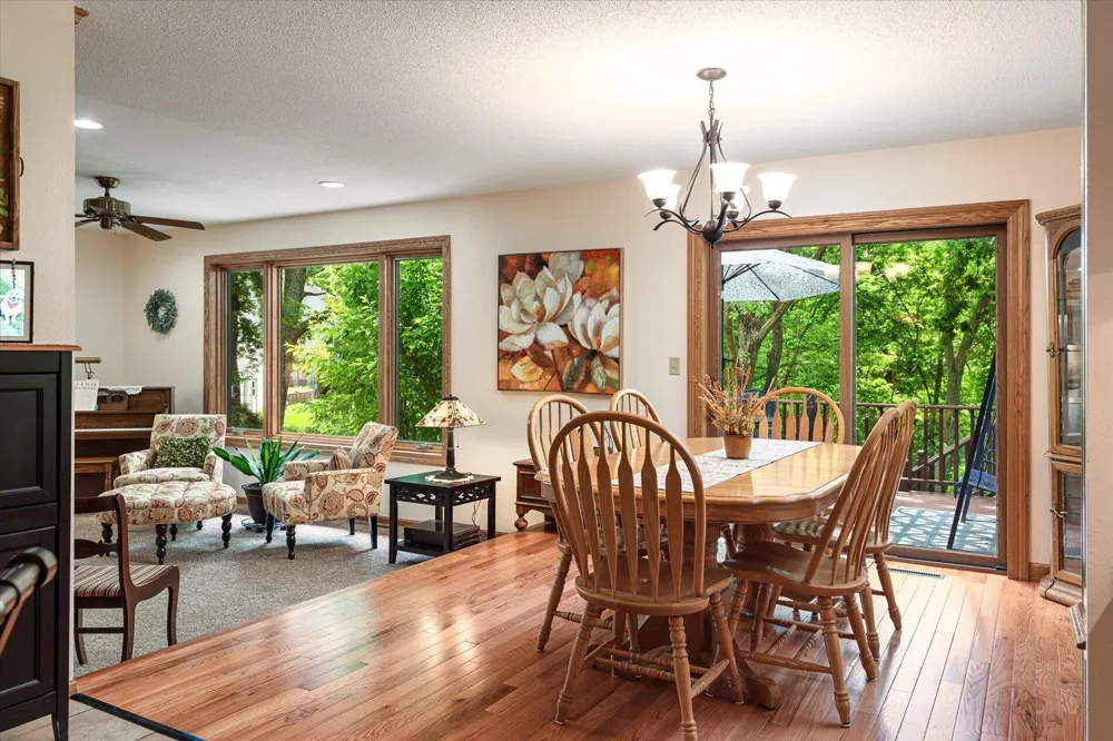 1184 Crescent Hills Drive La Crescent, MN 55947