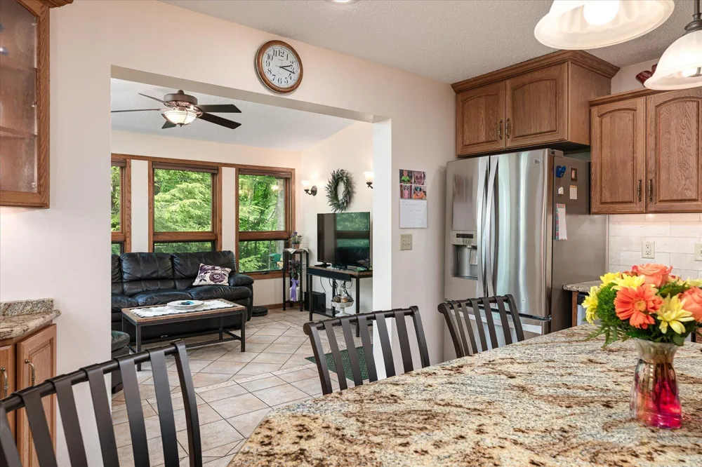 1184 Crescent Hills Drive La Crescent, MN 55947