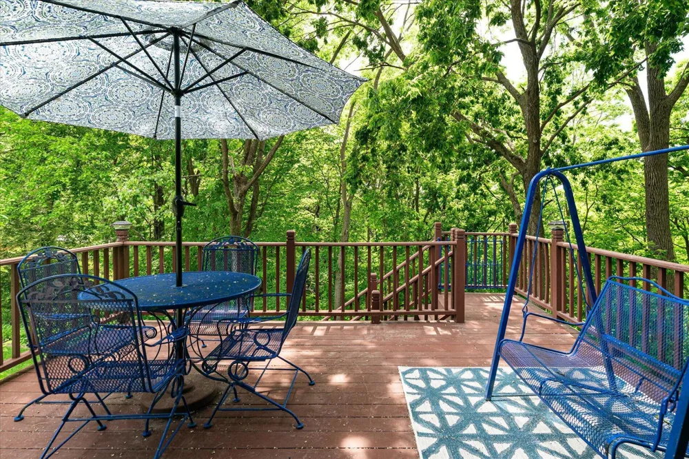 1184 Crescent Hills Drive La Crescent, MN 55947