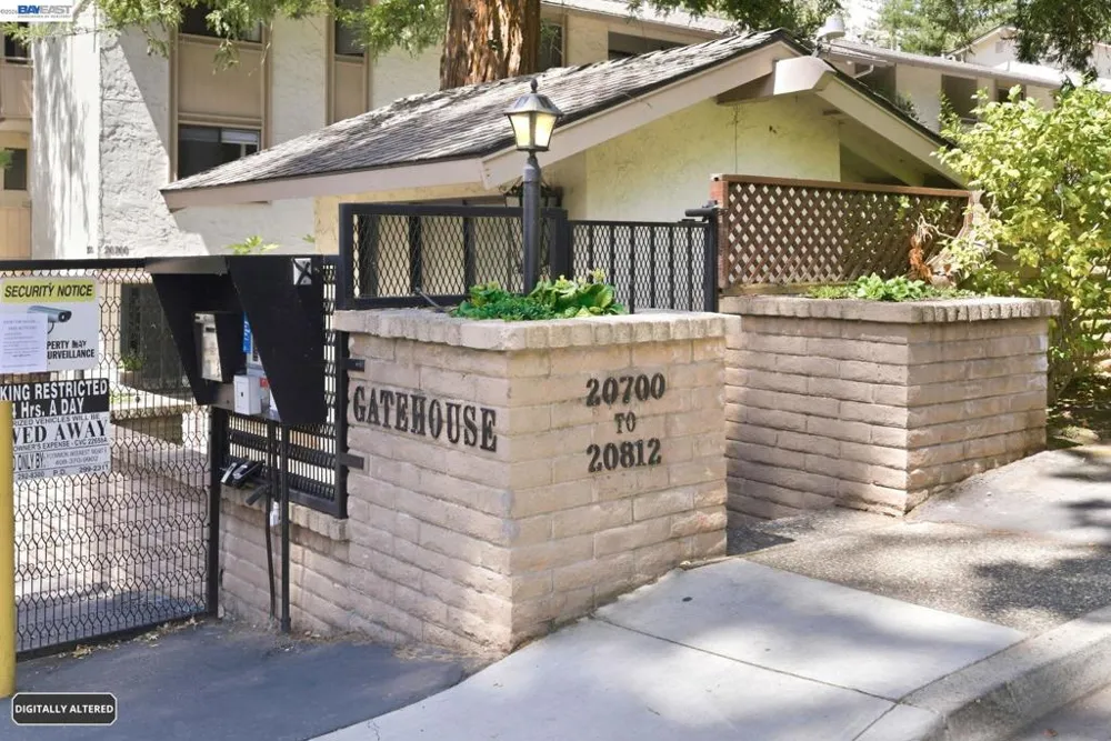 20720 4Th St #3 Saratoga, CA 95070