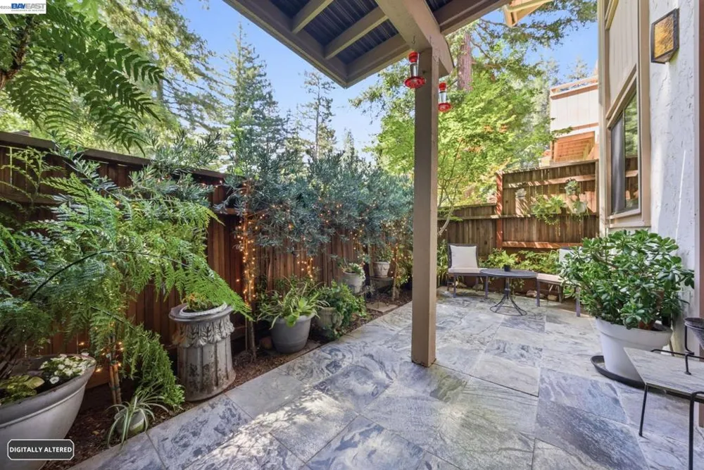 20720 4Th St #3 Saratoga, CA 95070