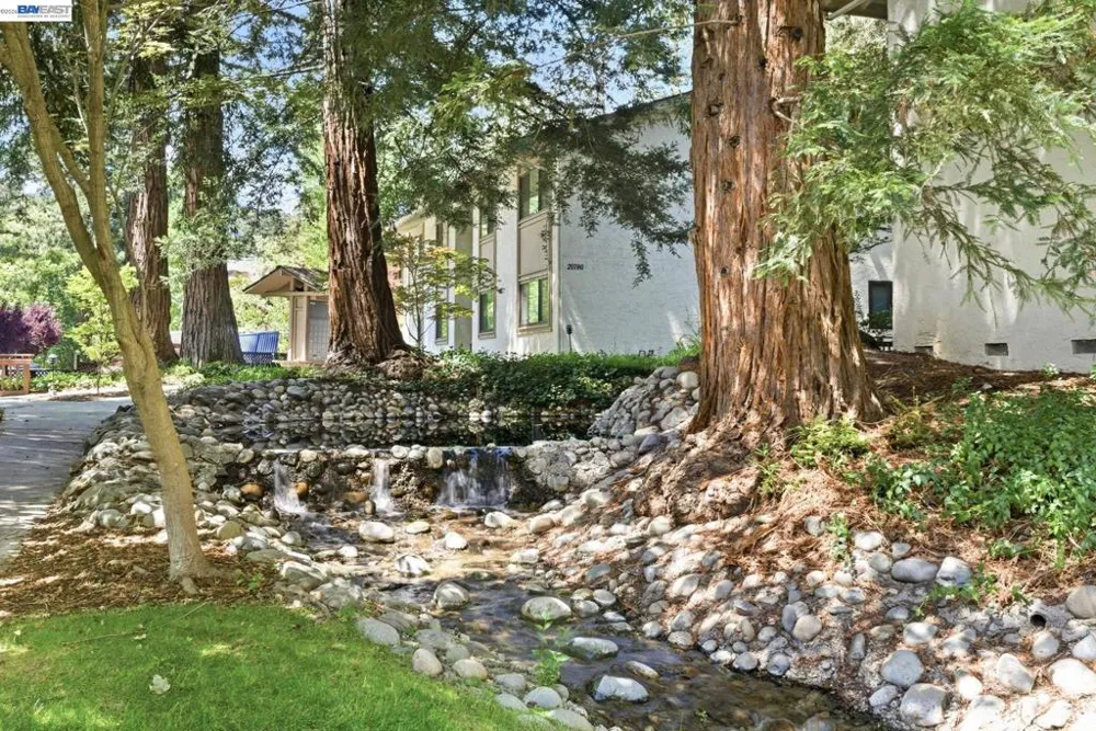 20720 4Th St #3 Saratoga, CA 95070