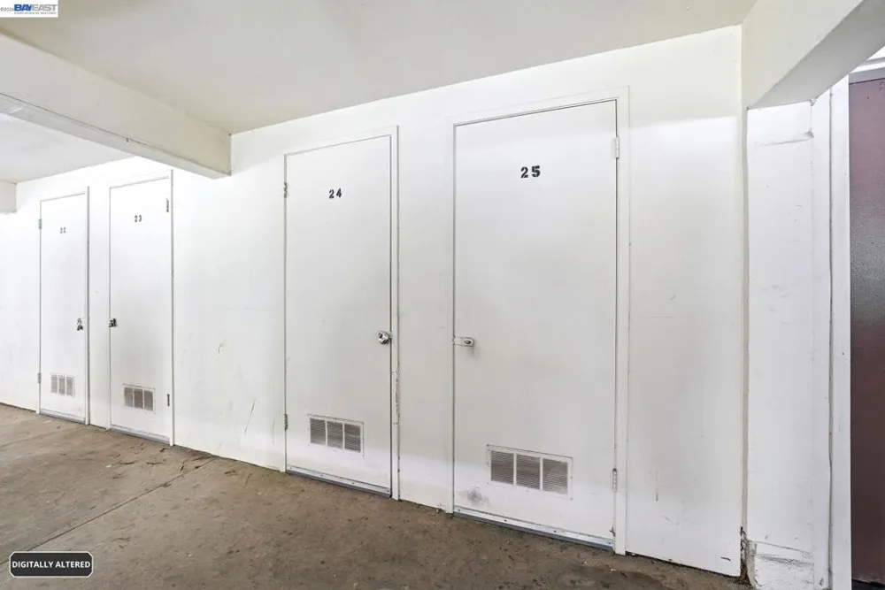 20720 4Th St #3 Saratoga, CA 95070