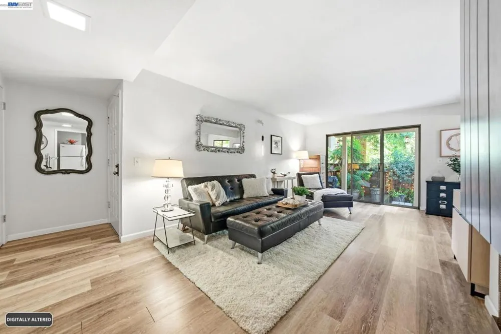 20720 4Th St #3 Saratoga, CA 95070