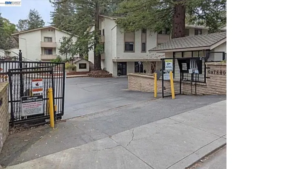 20720 4Th St #3 Saratoga, CA 95070
