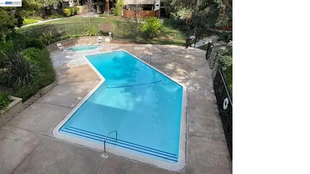 20720 4Th St #3 Saratoga, CA 95070