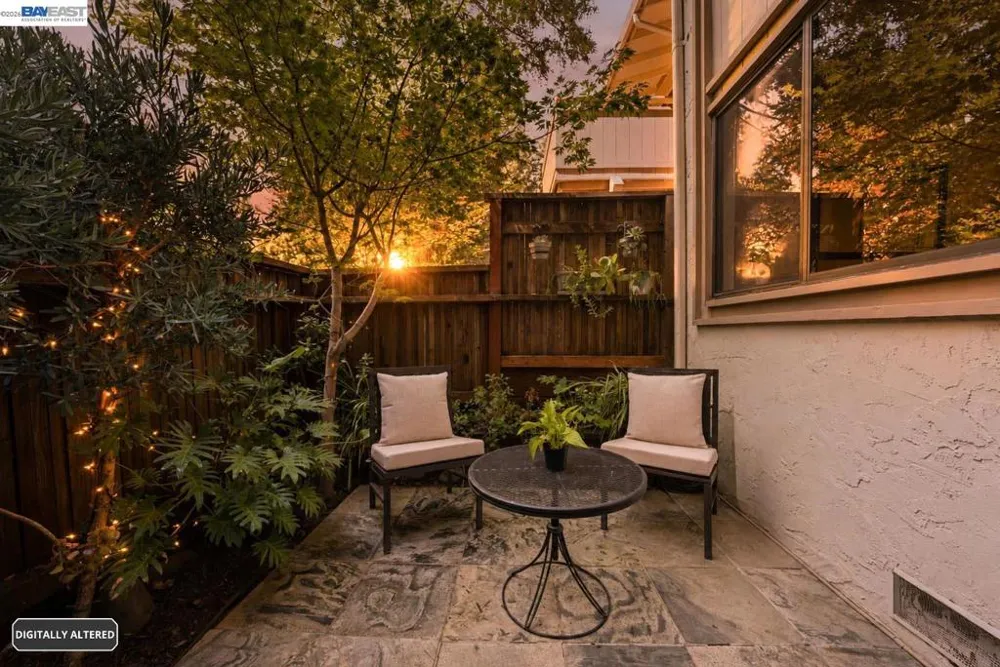 20720 4Th St #3 Saratoga, CA 95070