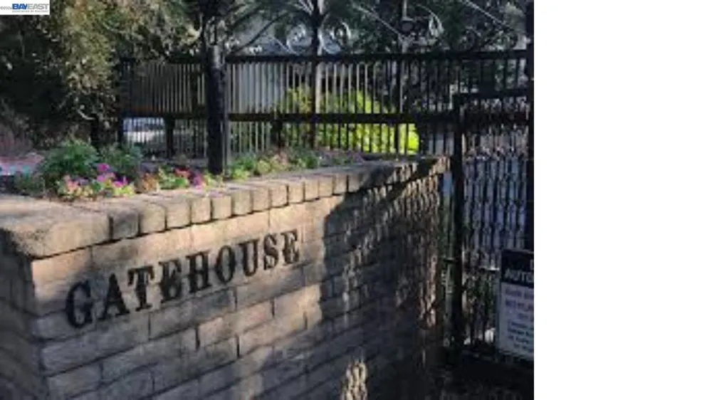 20720 4Th St #3 Saratoga, CA 95070