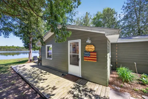 9267 Lake Drive