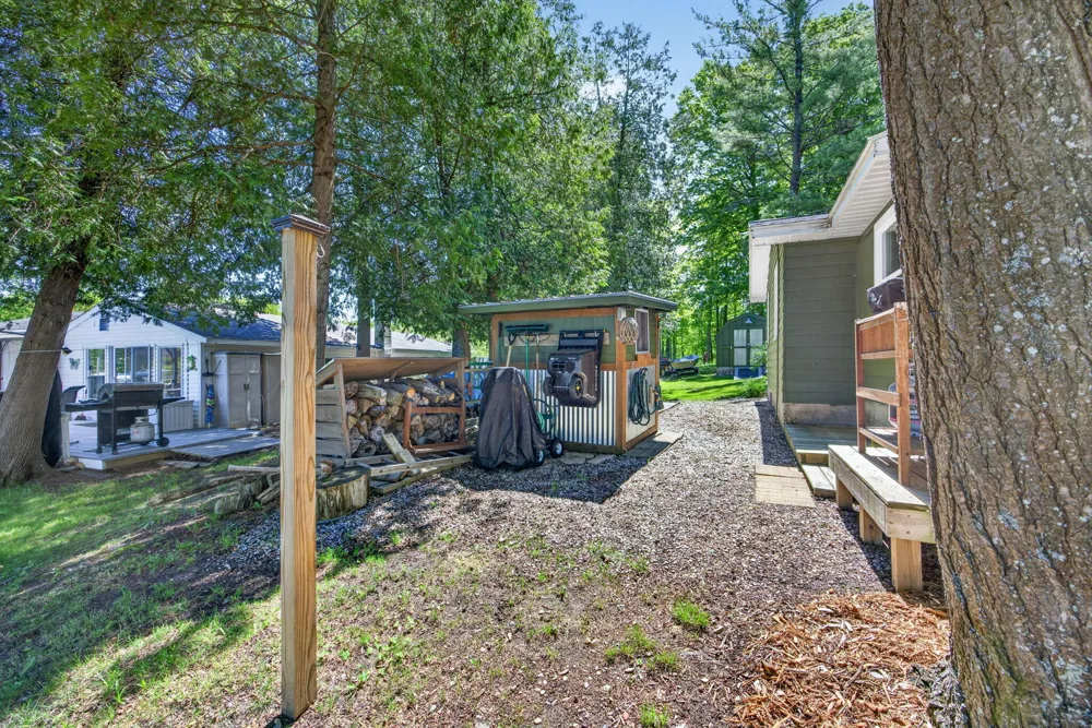9267 Lake Drive Reed City, MI 49677