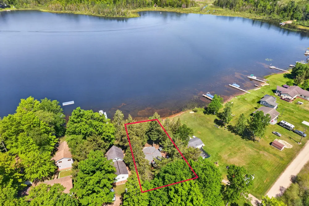 9267 Lake Drive Reed City, MI 49677
