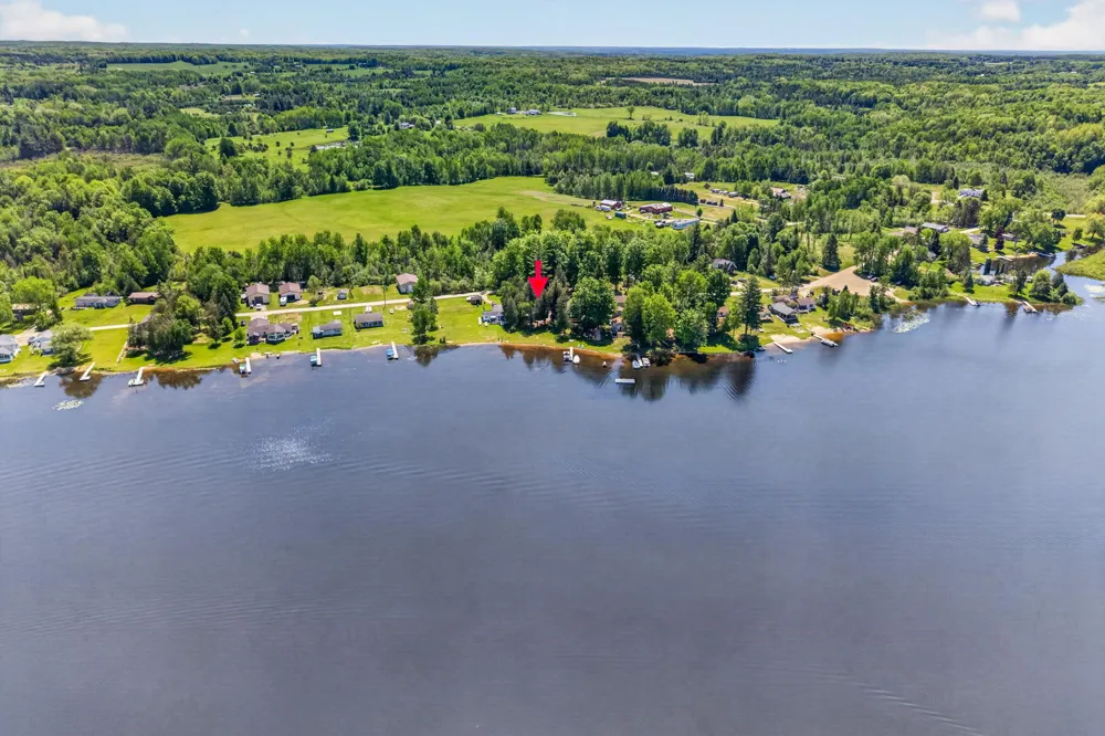 9267 Lake Drive Reed City, MI 49677