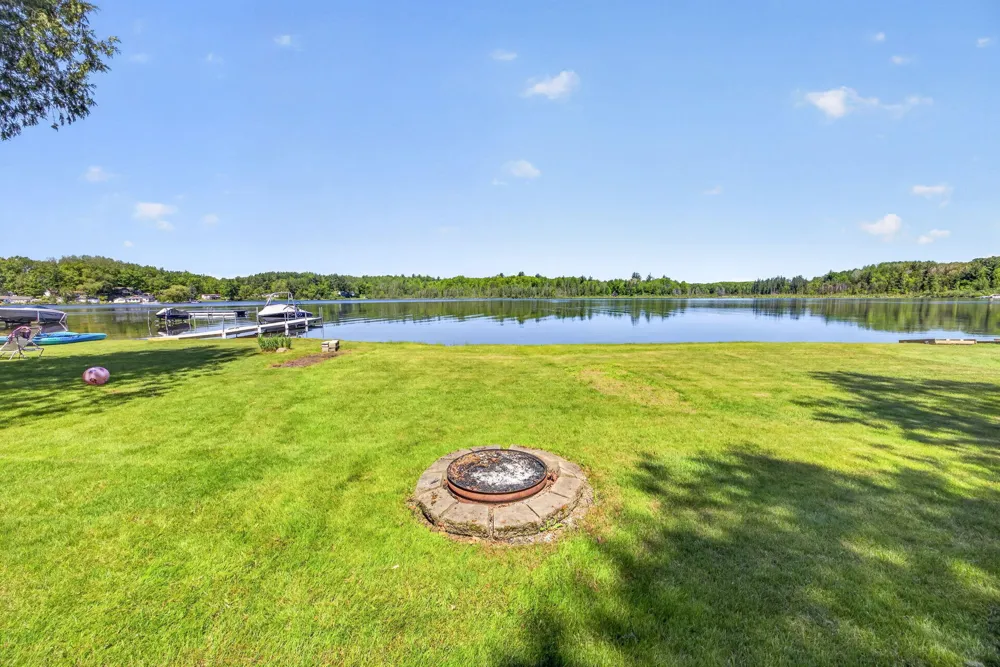 9267 Lake Drive Reed City, MI 49677
