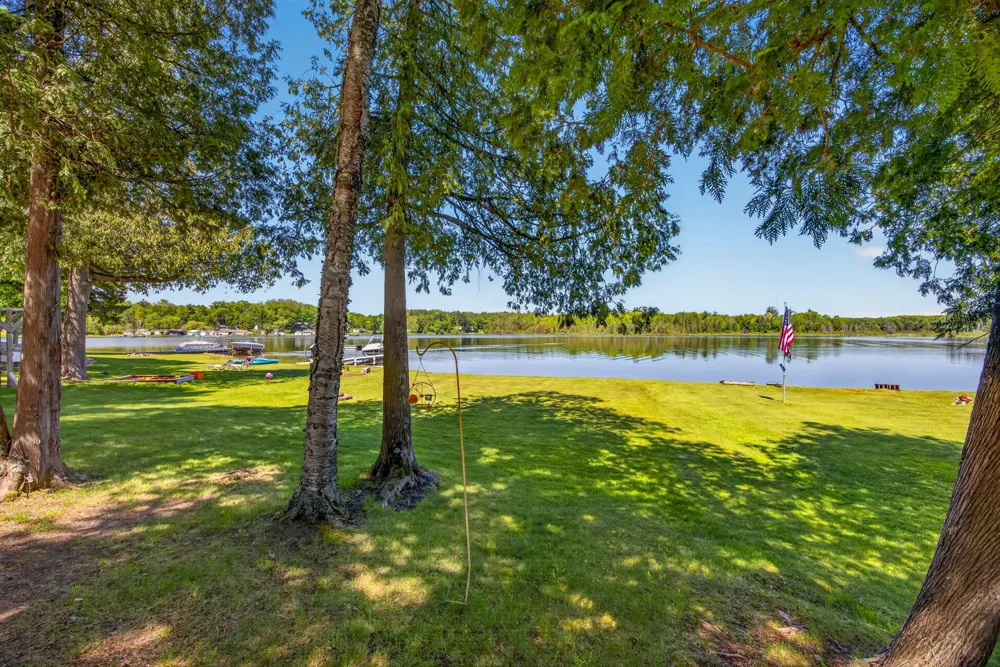 9267 Lake Drive Reed City, MI 49677