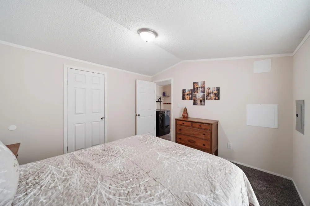 80 Sterling Adrian, MI 49221