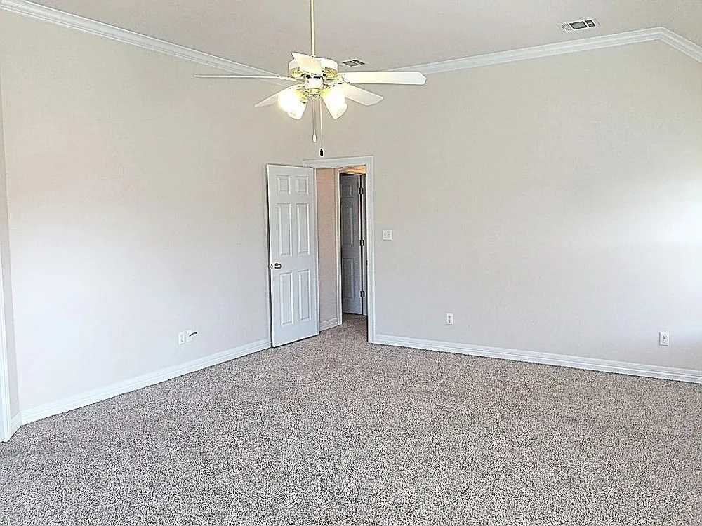 6011 Jason Bossier City, LA 71111