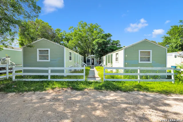 686 State Highway 173 Bandera, TX 78003