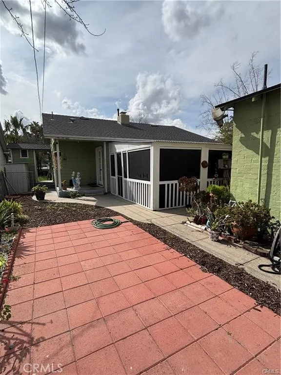 3297 Pershing San Bernardino, CA 92405
