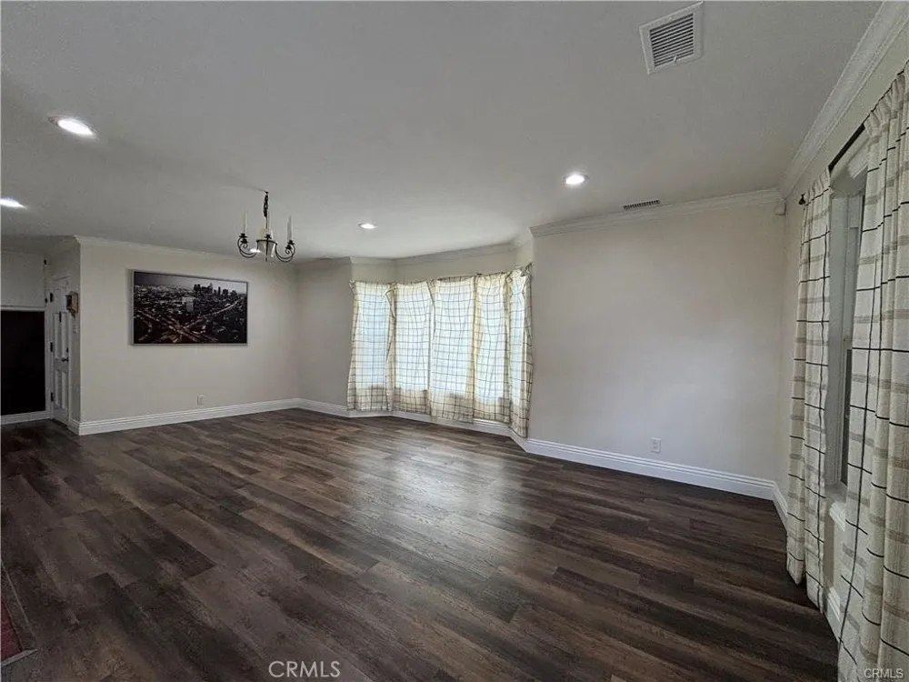 3297 Pershing San Bernardino, CA 92405