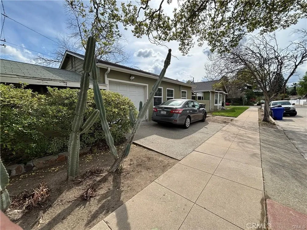 3297 Pershing San Bernardino, CA 92405