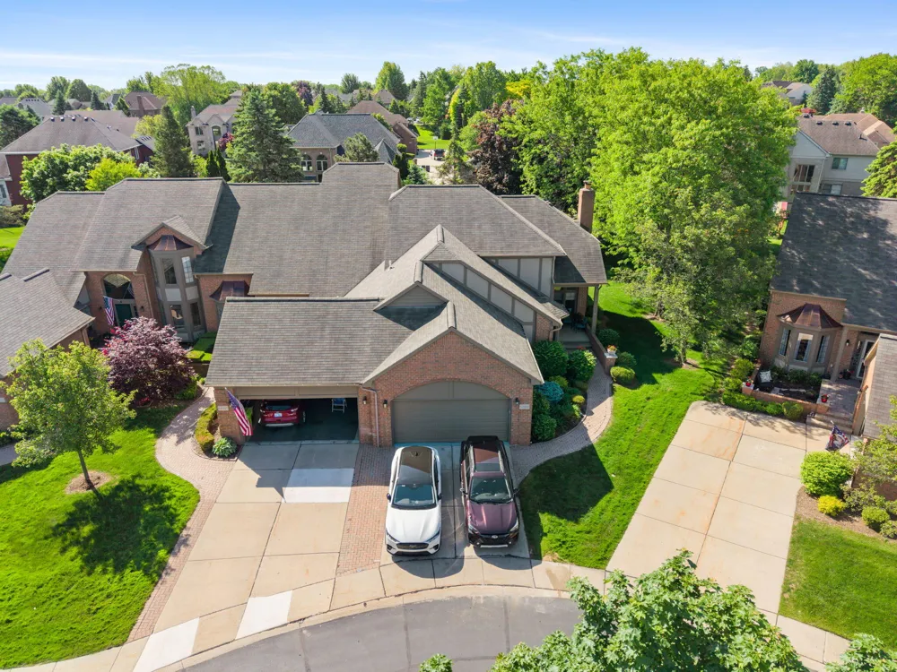 54661 Bellingham Drive Shelby Charter Township, MI 48316