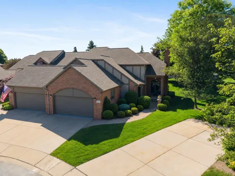 54661 Bellingham Drive