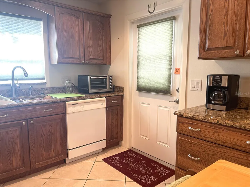 4691 CR 118 Wildwood, FL 34785