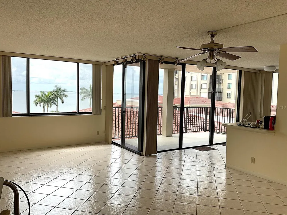 6322 PALMA DEL MAR BOULEVARD S #G402 St Petersburg, FL 33715