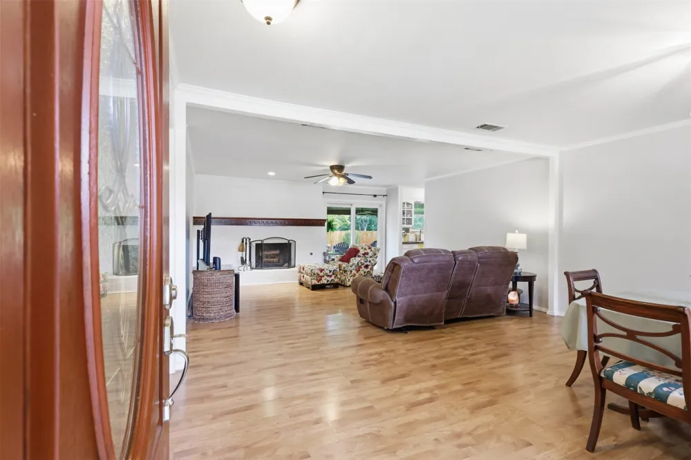 6104 Cliffside Drive Edgecliff Village, TX 76134