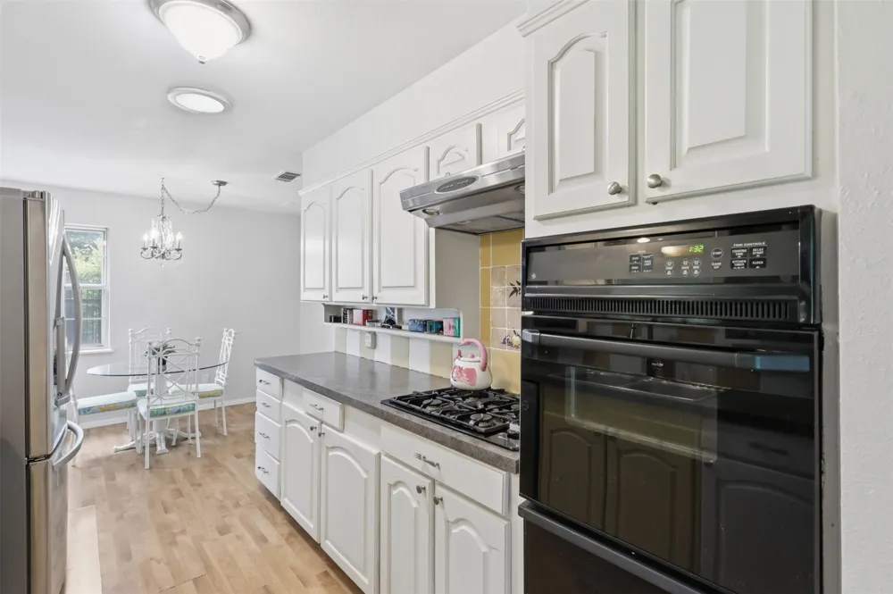 6104 Cliffside Drive Edgecliff Village, TX 76134