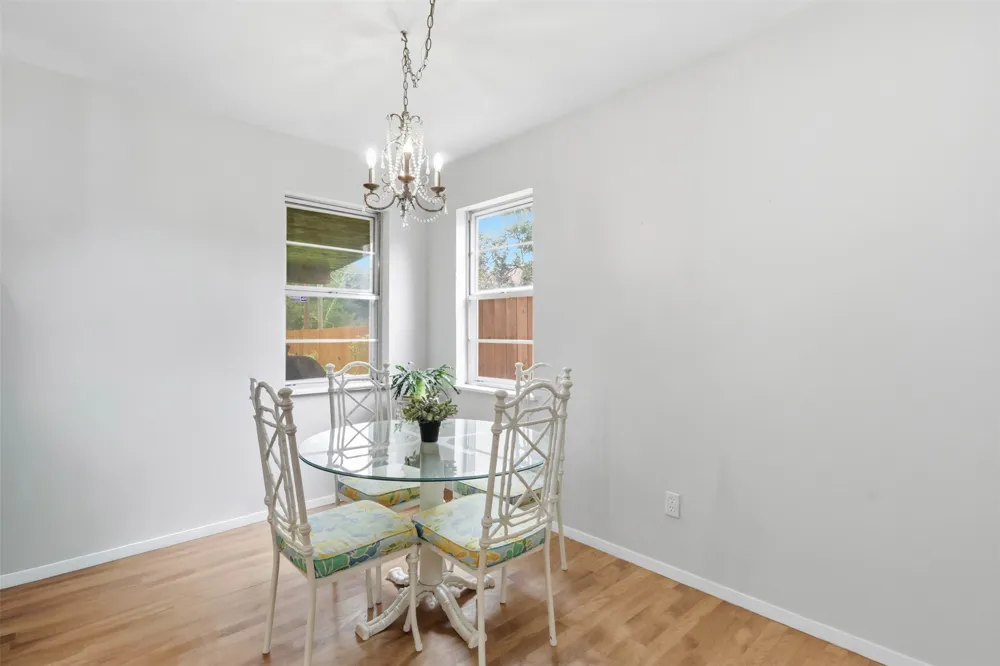 6104 Cliffside Drive Edgecliff Village, TX 76134