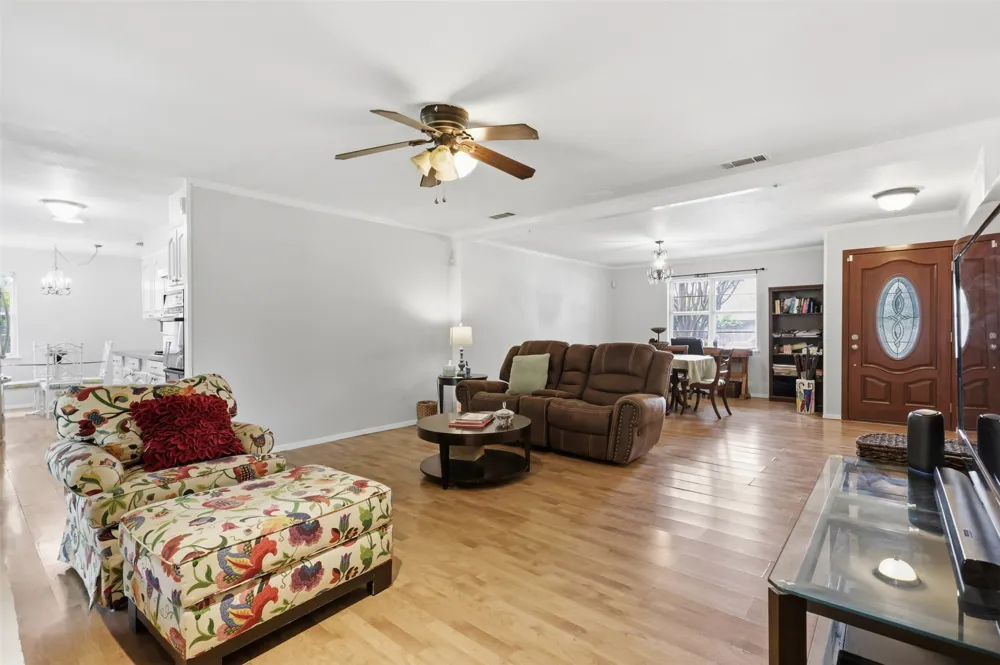 6104 Cliffside Drive Edgecliff Village, TX 76134